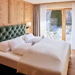 Rissbacher 3* Stumm
